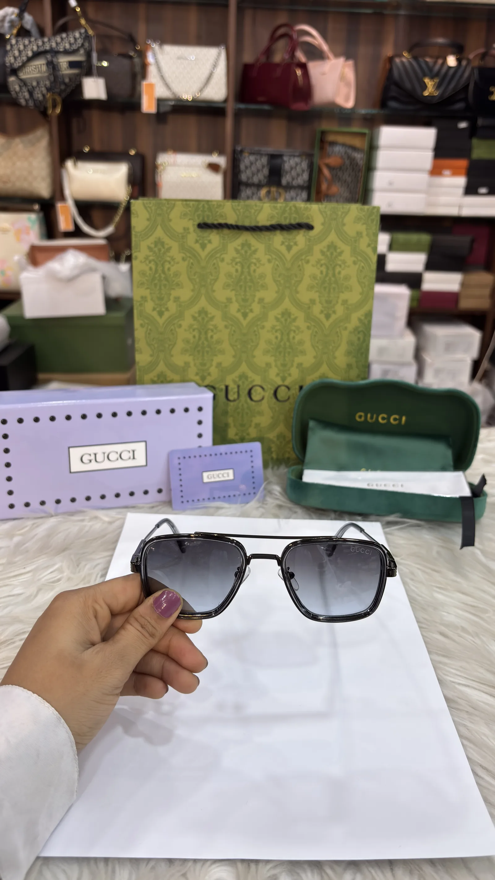SUNGLASSES 0142