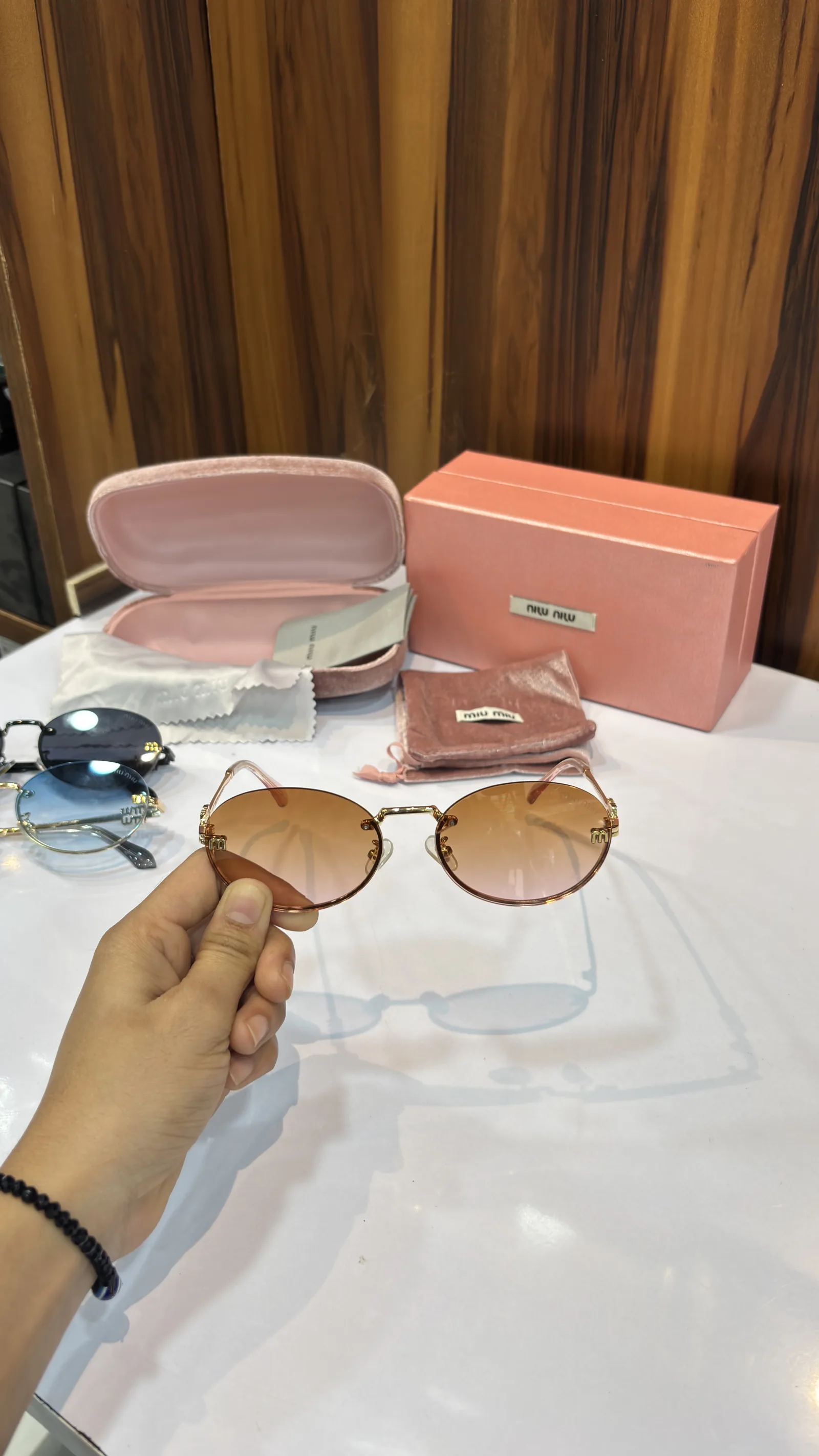 MIU MIU SUNGLASSES 