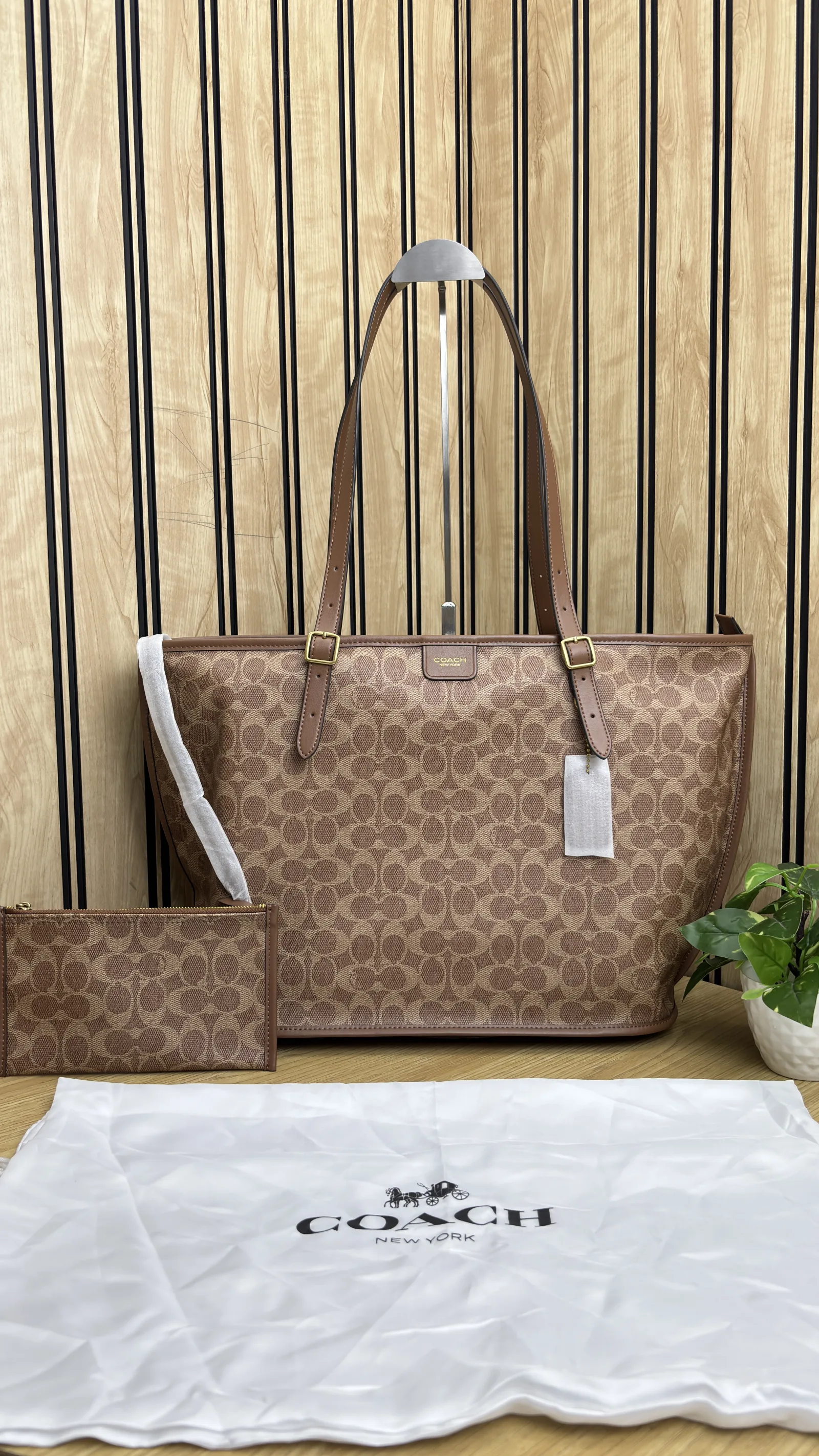 COACH ORIGINAL TAXI TOTE BAG