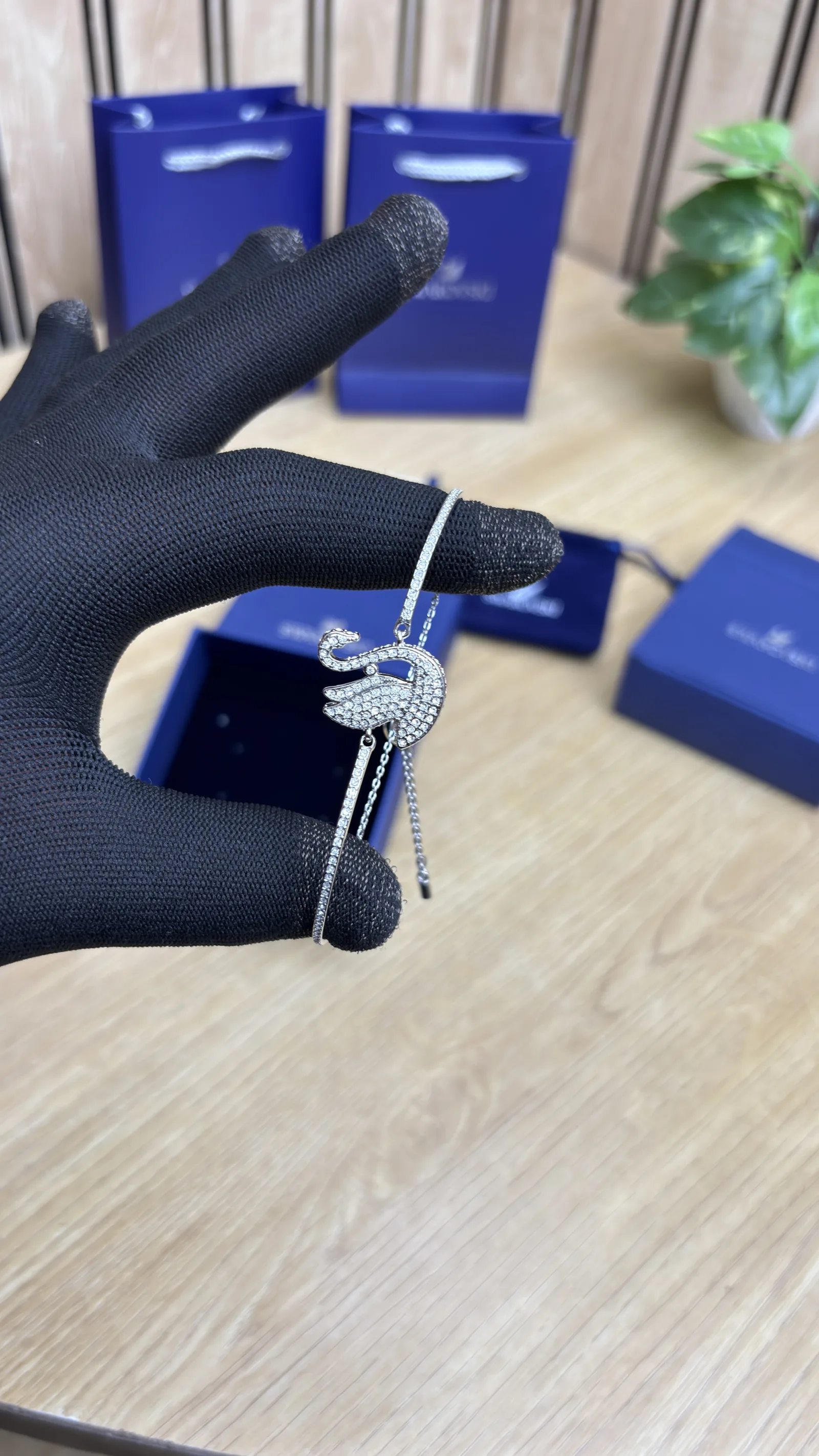 SWAROVSKI BRACELET 0004