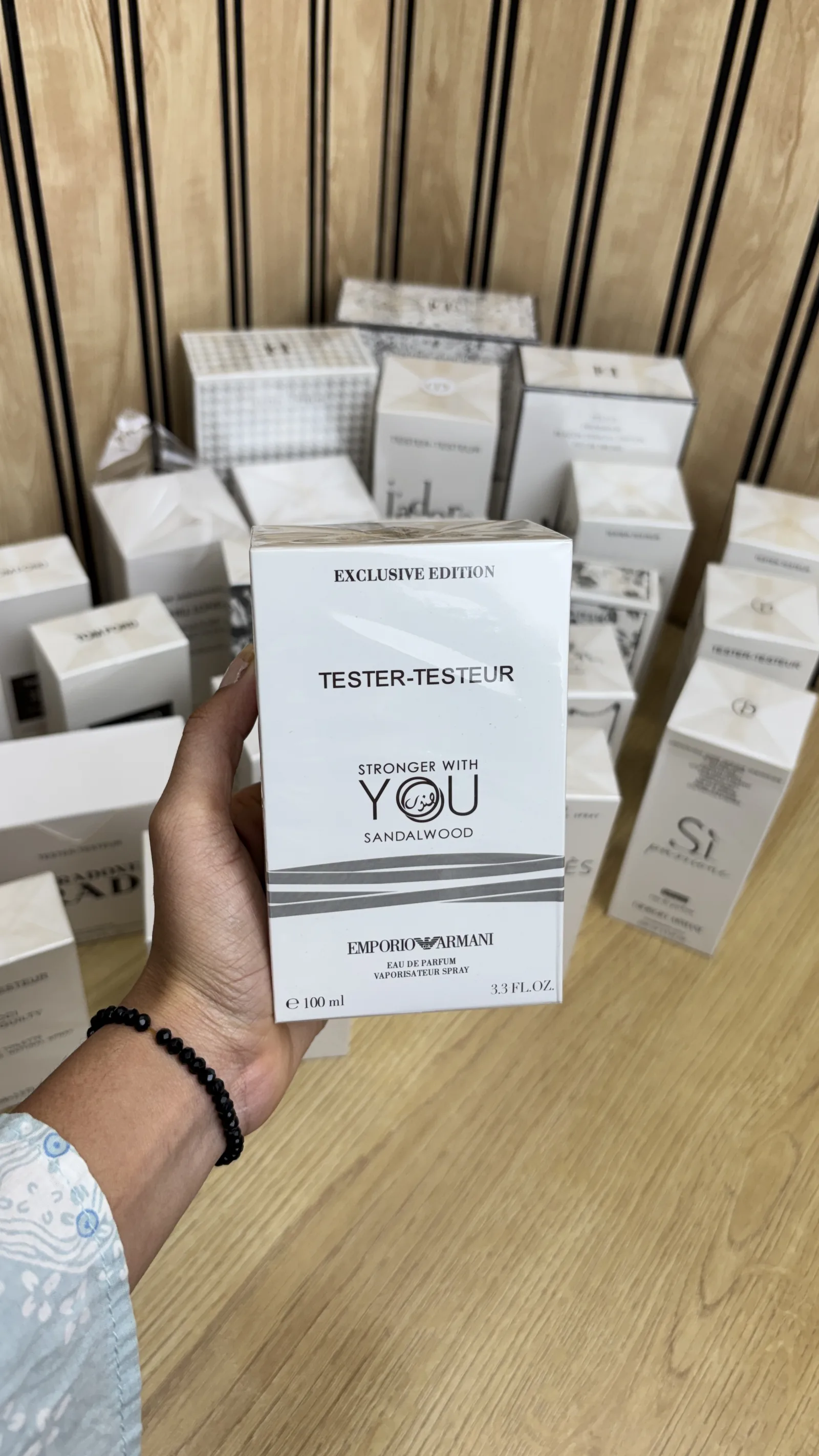 STRONGER WITH U SANDALWOOD 100 % 0G 0005