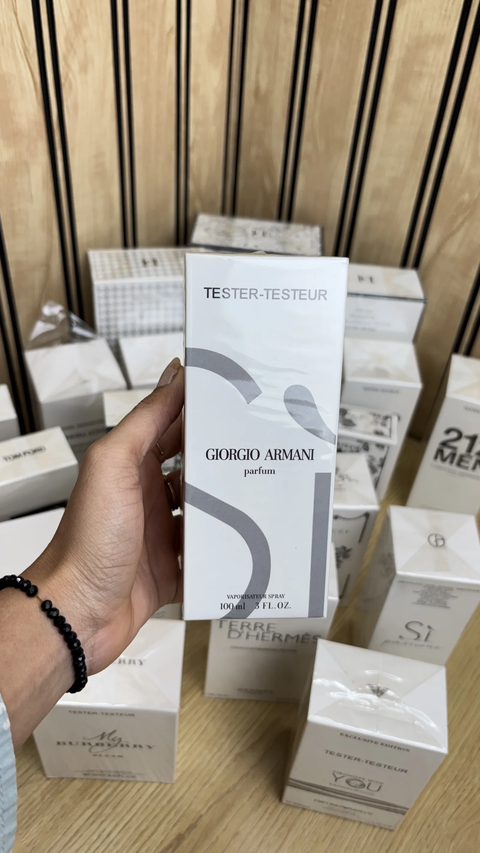 GIORGIO ARMANI 100 % OG 0011
