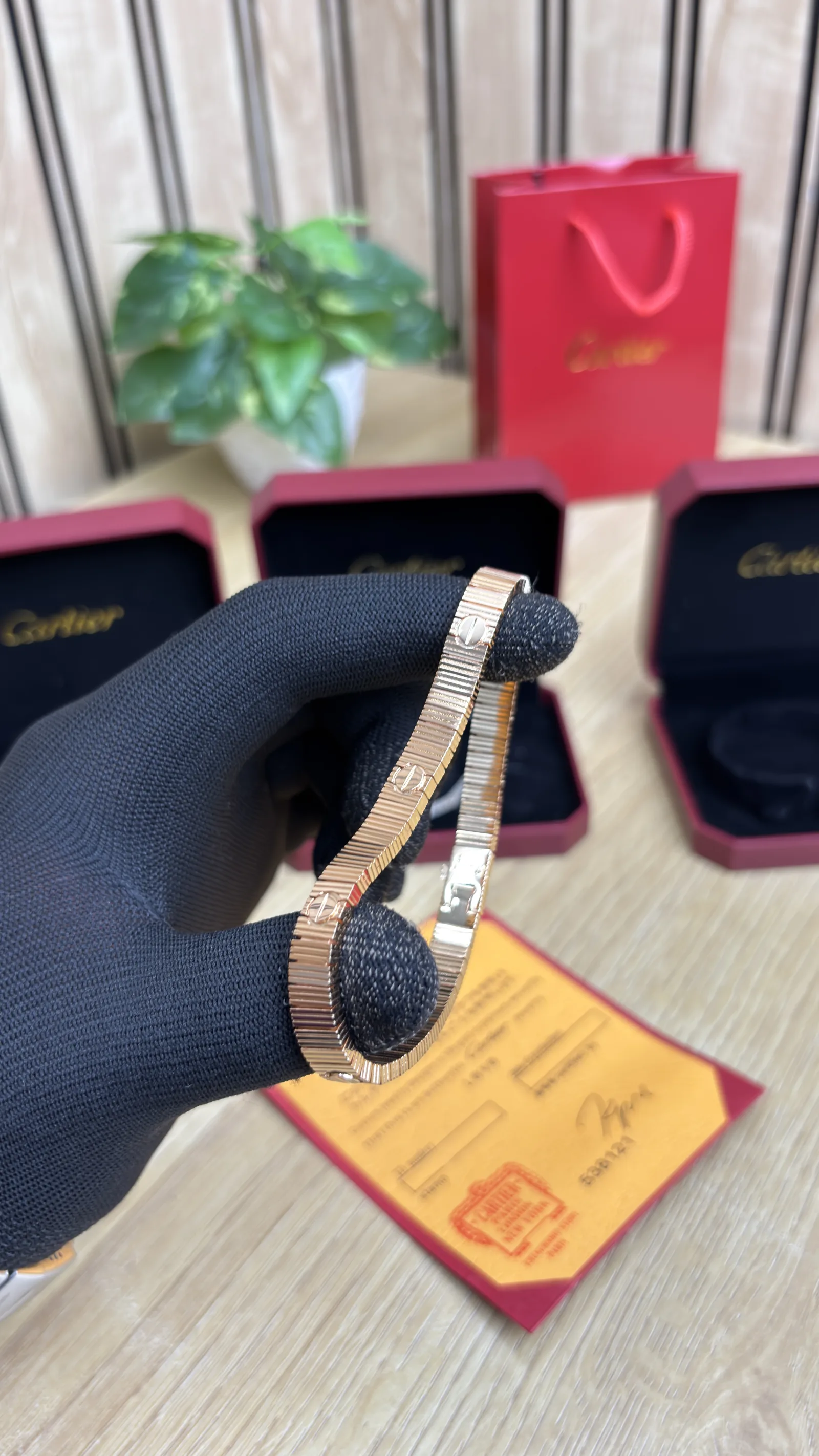 CARTIER BRACELET FOR MENS & WOMENS BOTH 0024