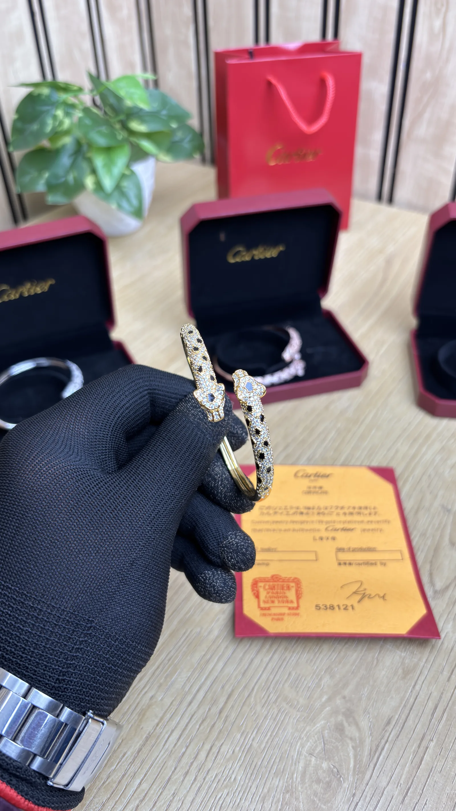 CARTIER BRACELET FOR WOMENS  0028