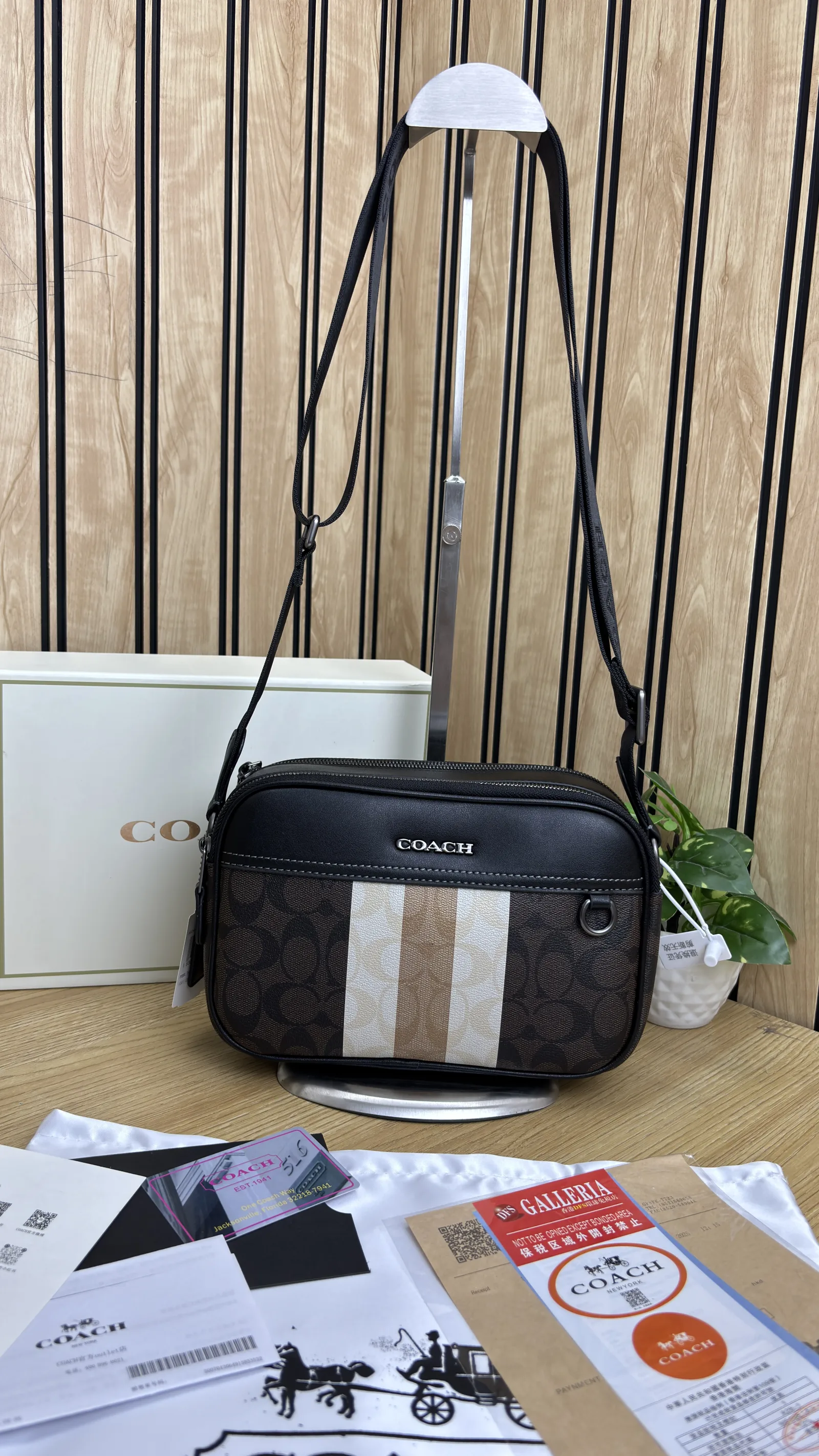 COACH GRAHAM CROSSBODY BAG