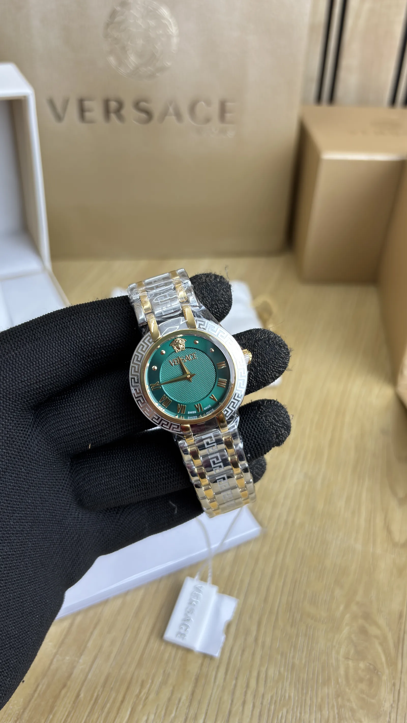 VERSACE WATCH 100% OG 0144