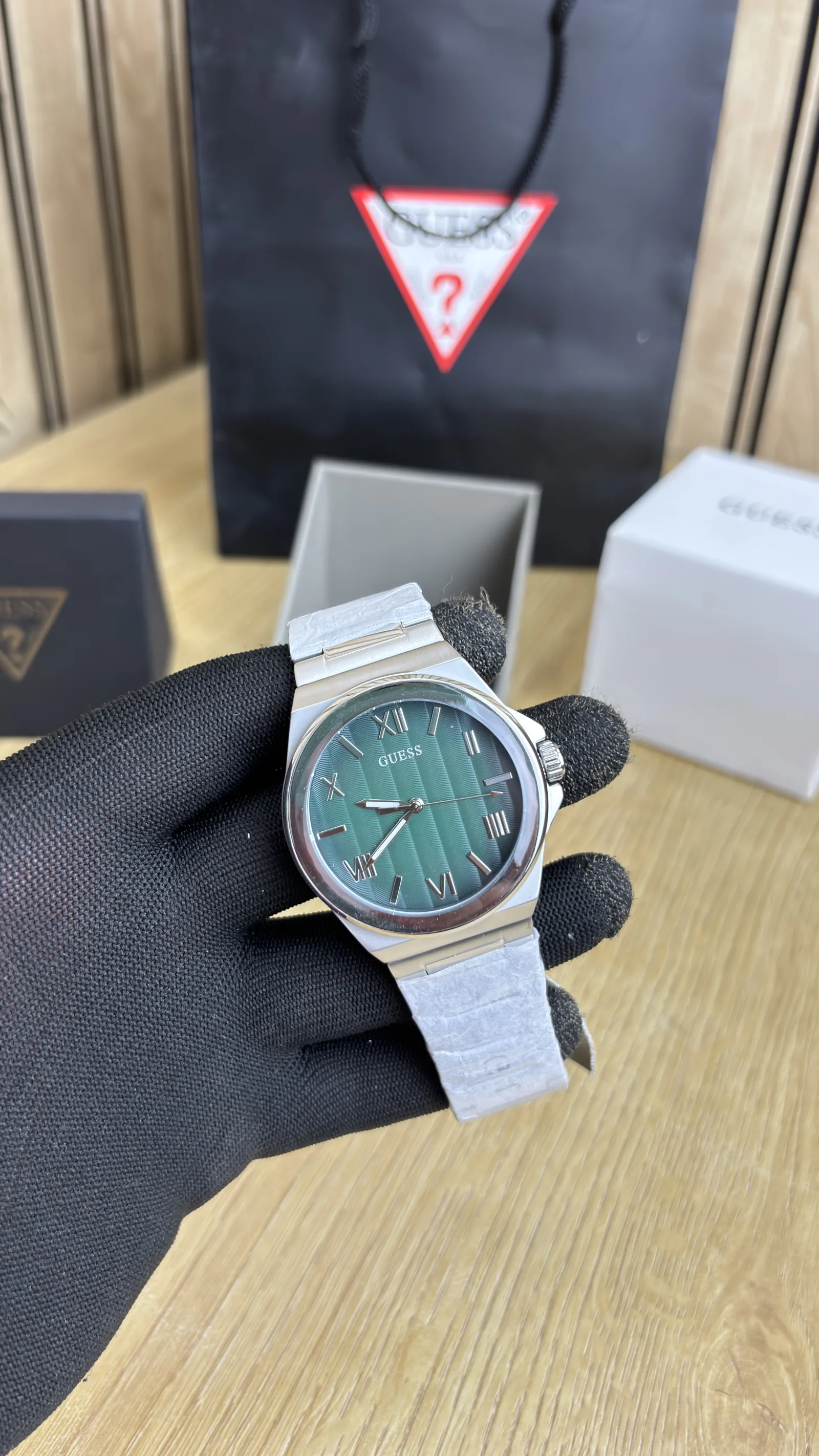 GUESS WATCH 100% 0G 0217