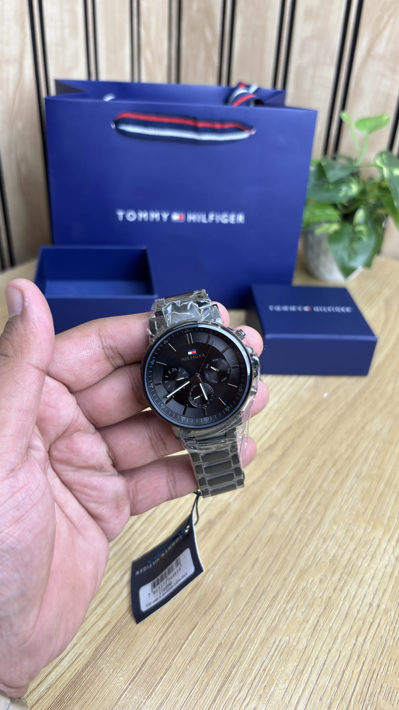 TOMMY WATCH 100% OG 0227