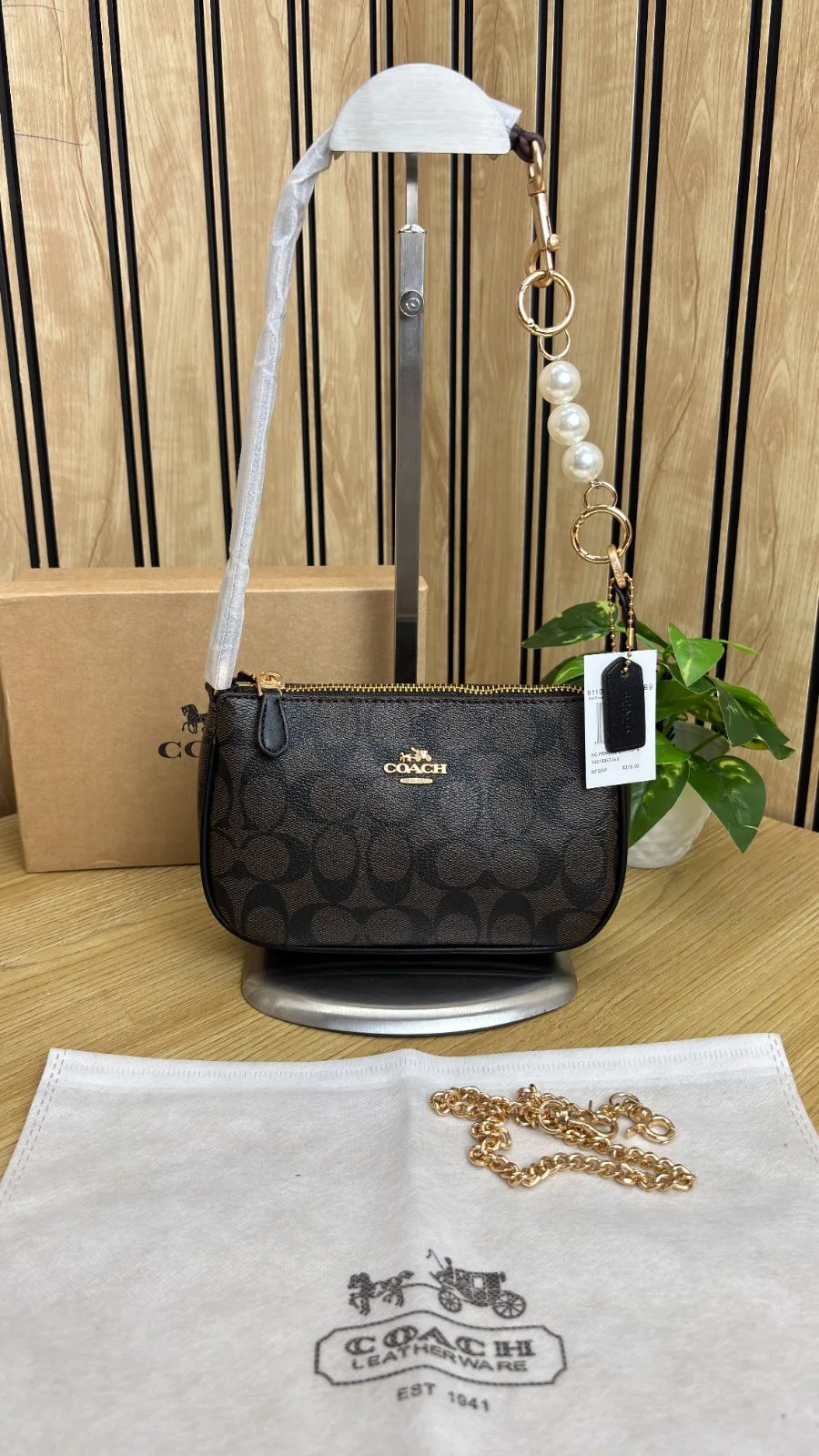COACH NOLITA 19 WITH PEARL EXTENDER